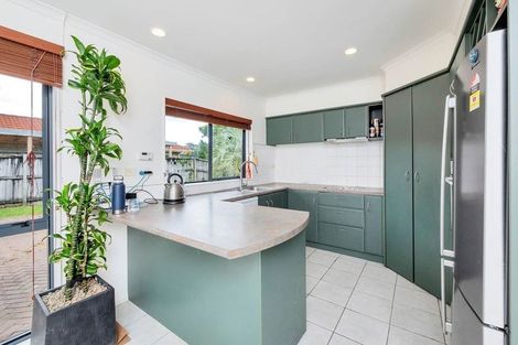 Photo of property in 10 Chelmsley Avenue, Henderson, Auckland, 0612