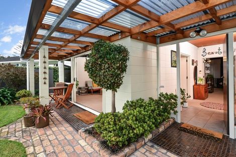 Photo of property in 27 Balfour Crescent, Riverlea, Hamilton, 3216