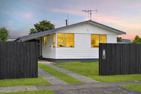 Photo of property in 17 Enfield Street, Nawton, Hamilton, 3200