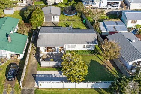 Photo of property in 1 Waipani Road, Te Atatu Peninsula, Auckland, 0610