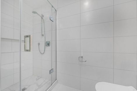 Photo of property in 7c Agincourt Street, Glenfield, Auckland, 0629