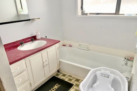 Photo of property in 1/11 Keystone Avenue, Mount Roskill, Auckland, 1041