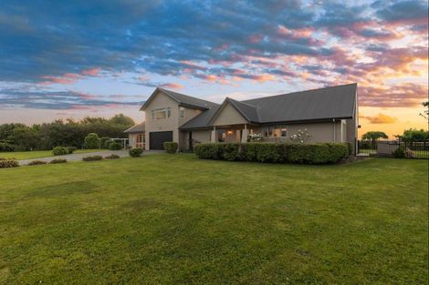 Photo of property in 72 Aranui Road, Kairanga, Palmerston North, 4475