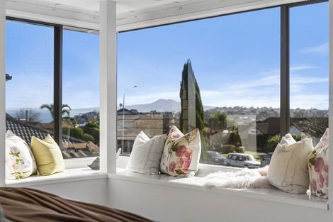 Photo of property in 23 Gillard Place, Eastern Beach, Auckland, 2012