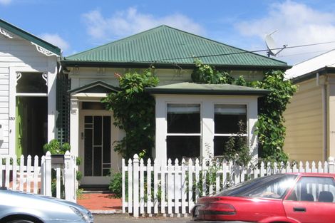 Photo of property in 128 Elizabeth Street, Mount Victoria, Wellington, 6011