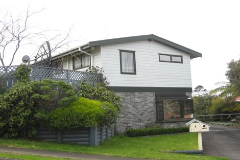 Photo of property in 4 Fairview Place, Westown, New Plymouth, 4310