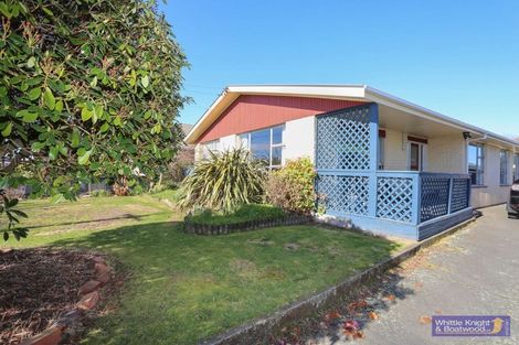 Photo of property in 53 Martbern Crescent, Bishopdale, Christchurch, 8053