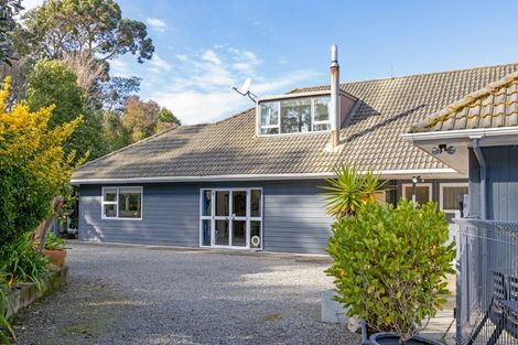 Photo of property in 6 Titoki Grove, Featherston, 5710