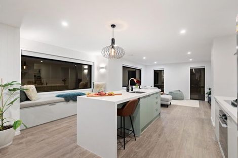 Photo of property in 22 Cheviot Street, Jacks Point, 9371