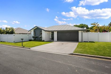 Photo of property in 5 Anatere Rise, Athenree, Katikati, 3177