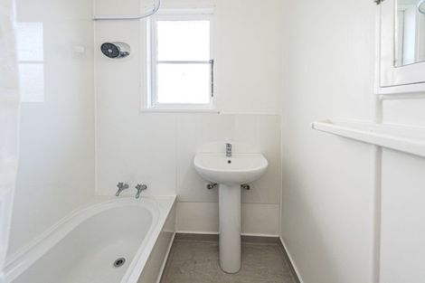 Photo of property in 86 Swiss Avenue, Gonville, Whanganui, 4501