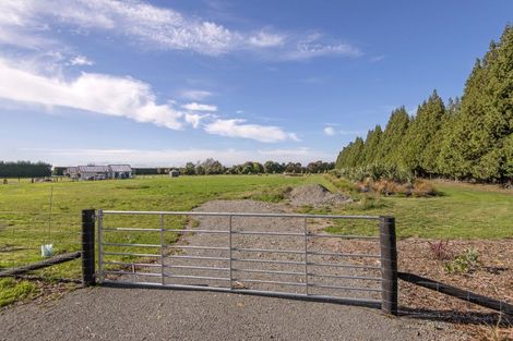 Photo of property in 2 Walford Way, Darfield, 7571