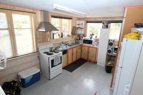 Photo of property in 130 Champion Street, Cannons Creek, Porirua, 5024