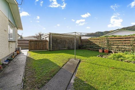 Photo of property in 256b Wellington Road, Wainuiomata, Lower Hutt, 5014