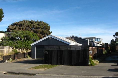 Photo of property in 316 Marine Parade, New Brighton, Christchurch, 8061