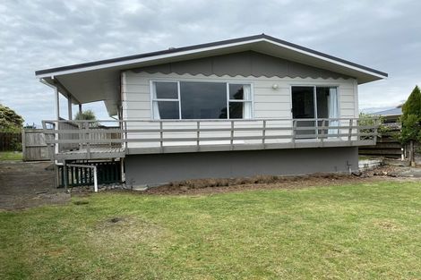 Photo of property in 6 Yates Street, Otaki Beach, Otaki, 5512