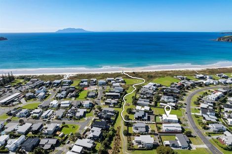 Photo of property in 15 Kewai Street, Omaha, 0986