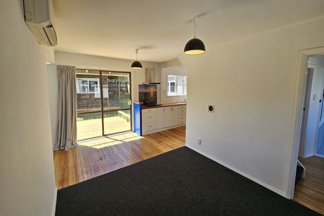Photo of property in 10 Cook Street, Marfell, New Plymouth, 4310