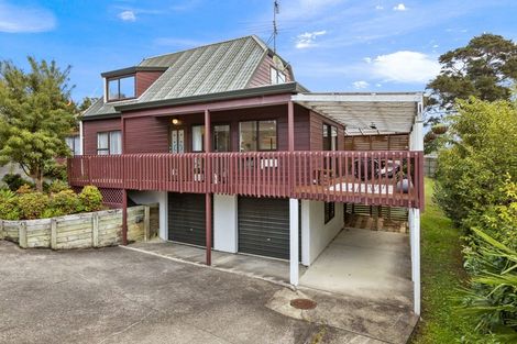 Photo of property in 22 Redfern Lane, Glenfield, Auckland, 0629
