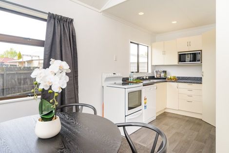 Photo of property in 19 Newton Place, Westbrook, Palmerston North, 4412