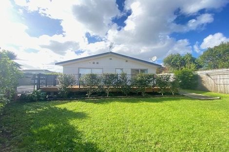 Photo of property in 12 Fielding Crescent, Farm Cove, Auckland, 2012