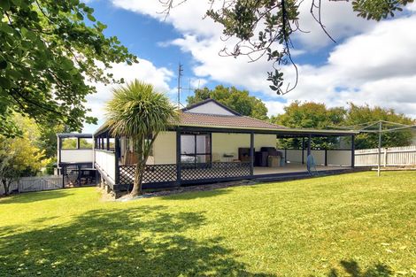 Photo of property in 18 Madigan Place, Glendene, Auckland, 0602
