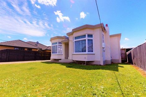 Photo of property in 581 Queen Street East, Levin, 5510