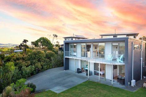 Photo of property in 36 Moir Point Road, Mangawhai Heads, Mangawhai, 0505