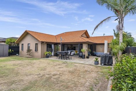 Photo of property in 31 Oreti Crescent, Papamoa Beach, Papamoa, 3118