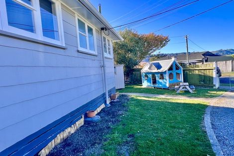 Photo of property in 42 Miro Street, Trentham, Upper Hutt, 5018