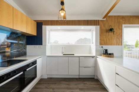 Photo of property in 1 Morrow Avenue, St Andrews, Hamilton, 3200