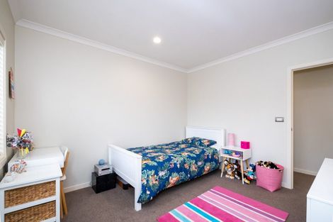 Photo of property in 2 Akaroa Road, Poraiti, Napier, 4112