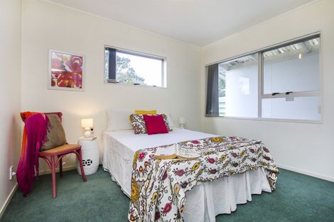 Photo of property in 3 Malmo Place, Massey, Auckland, 0614