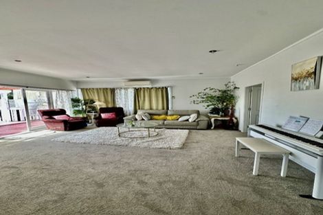 Photo of property in 1/27 Rosedale Road, Pinehill, Auckland, 0632