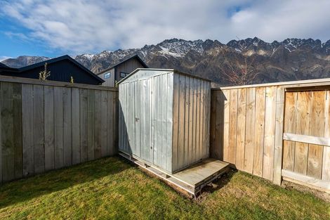 Photo of property in 10 Ward Street, Jacks Point, Queenstown, 9371