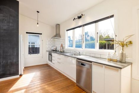 Photo of property in 32 Suffolk Street, Phillipstown, Christchurch, 8011