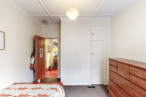 Photo of property in 74 Glenmore Street, Northland, Wellington, 6012