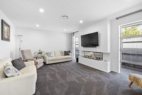 Photo of property in 7 Tupare Place, Highlands Park, New Plymouth, 4312