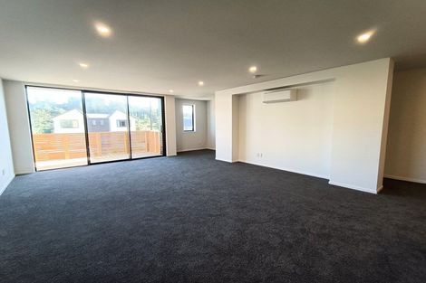 Photo of property in 27 Holystone Road, Whitby, Porirua, 5024