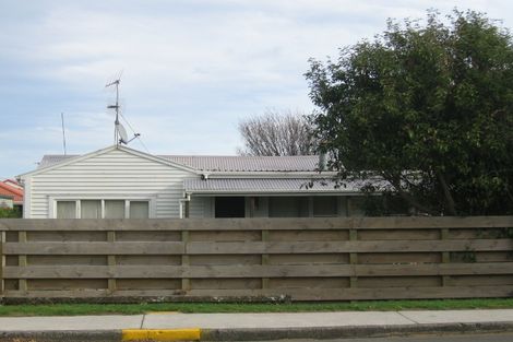 Photo of property in 14 Ngapotiki Street, Paraparaumu Beach, Paraparaumu, 5032