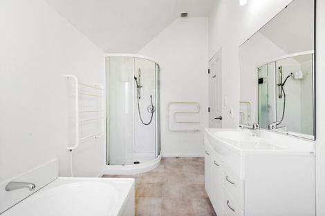 Photo of property in 11 Duncan Street, Tawa, Wellington, 5028