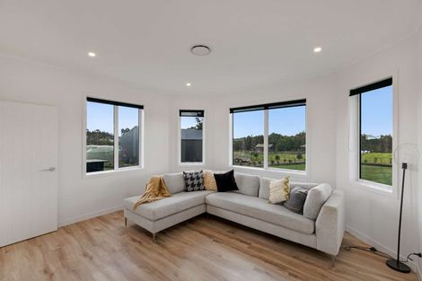 Photo of property in 5 Whangapouri Road, Karaka, Drury, 2578