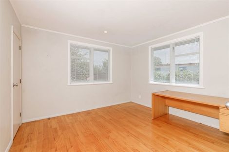 Photo of property in 1/11 St Leonards Road, Kelston, Auckland, 0602