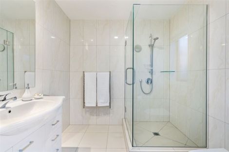 Photo of property in 15 Sandalwood Place, Somerville, Auckland, 2014