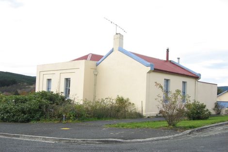 Photo of property in 23 Peel Street, Lawrence, 9532