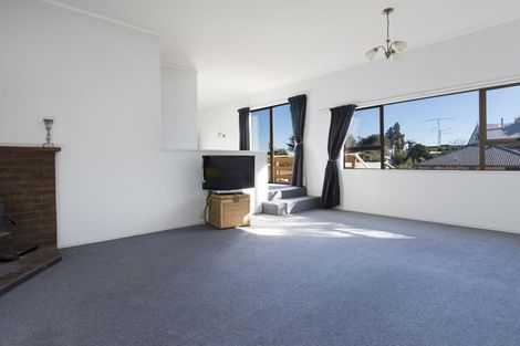 Photo of property in 11 Dunton Drive, Welcome Bay, Tauranga, 3112
