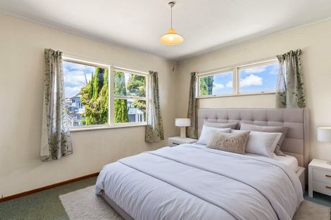 Photo of property in 1/15 Rotoiti Avenue, Pakuranga Heights, Auckland, 2010