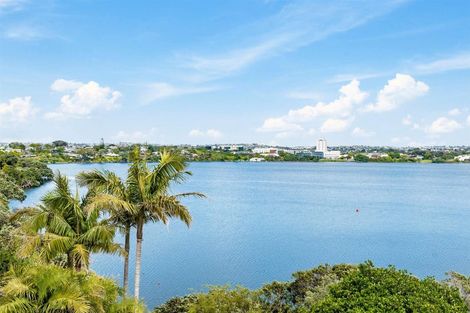 Photo of property in 204 Hurstmere Road, Takapuna, Auckland, 0622