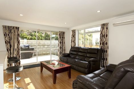 Photo of property in 3 Tuangi Street, Long Bay, Auckland, 0630