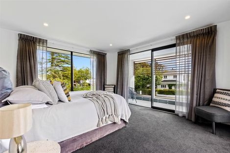 Photo of property in 62 Straven Road, Fendalton, Christchurch, 8014